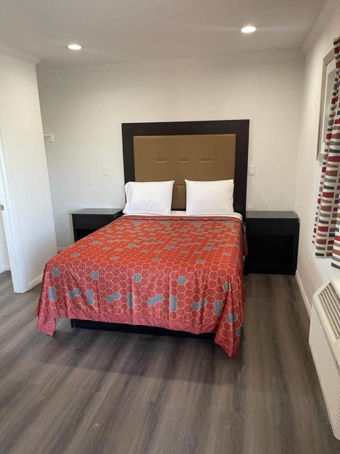Palm Inn Mojave Bagian luar foto