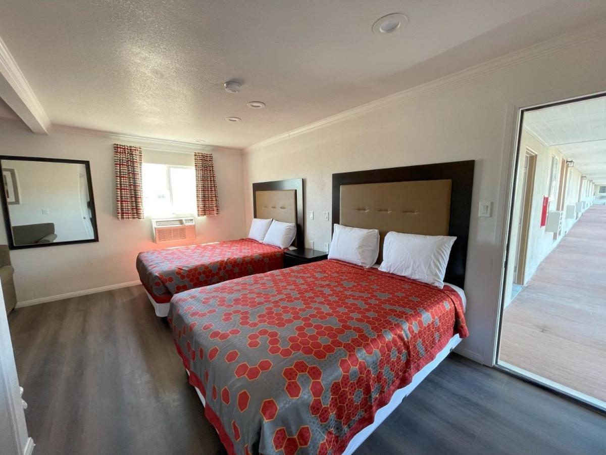 Palm Inn Mojave Bagian luar foto