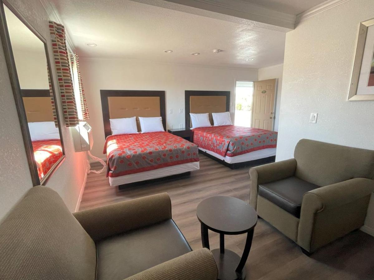 Palm Inn Mojave Bagian luar foto