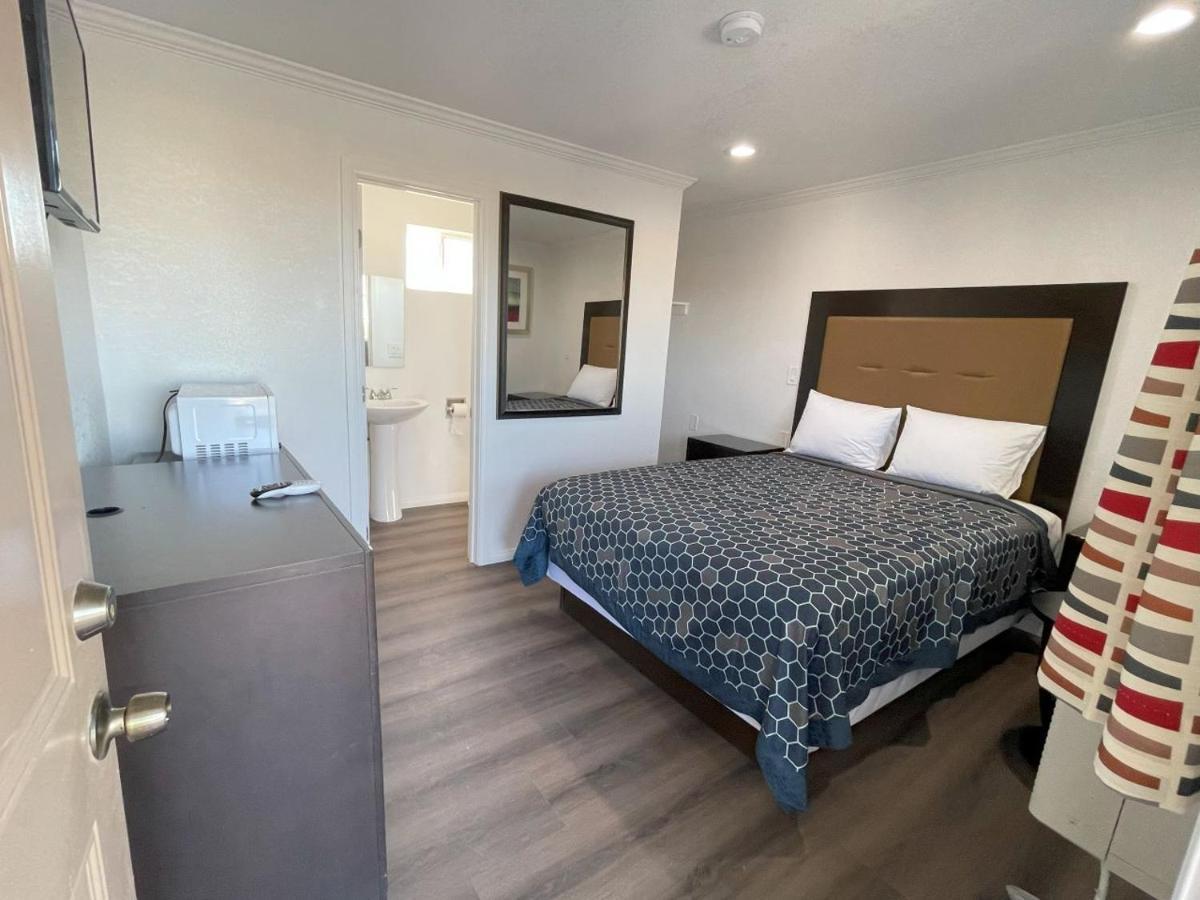 Palm Inn Mojave Bagian luar foto